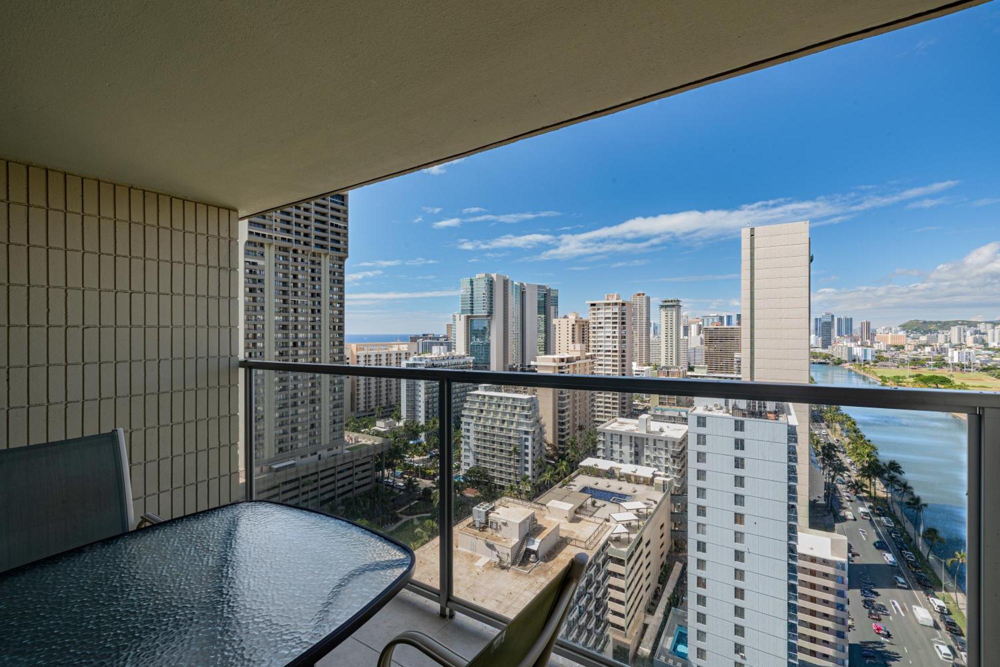 One Bedroom Suite City View