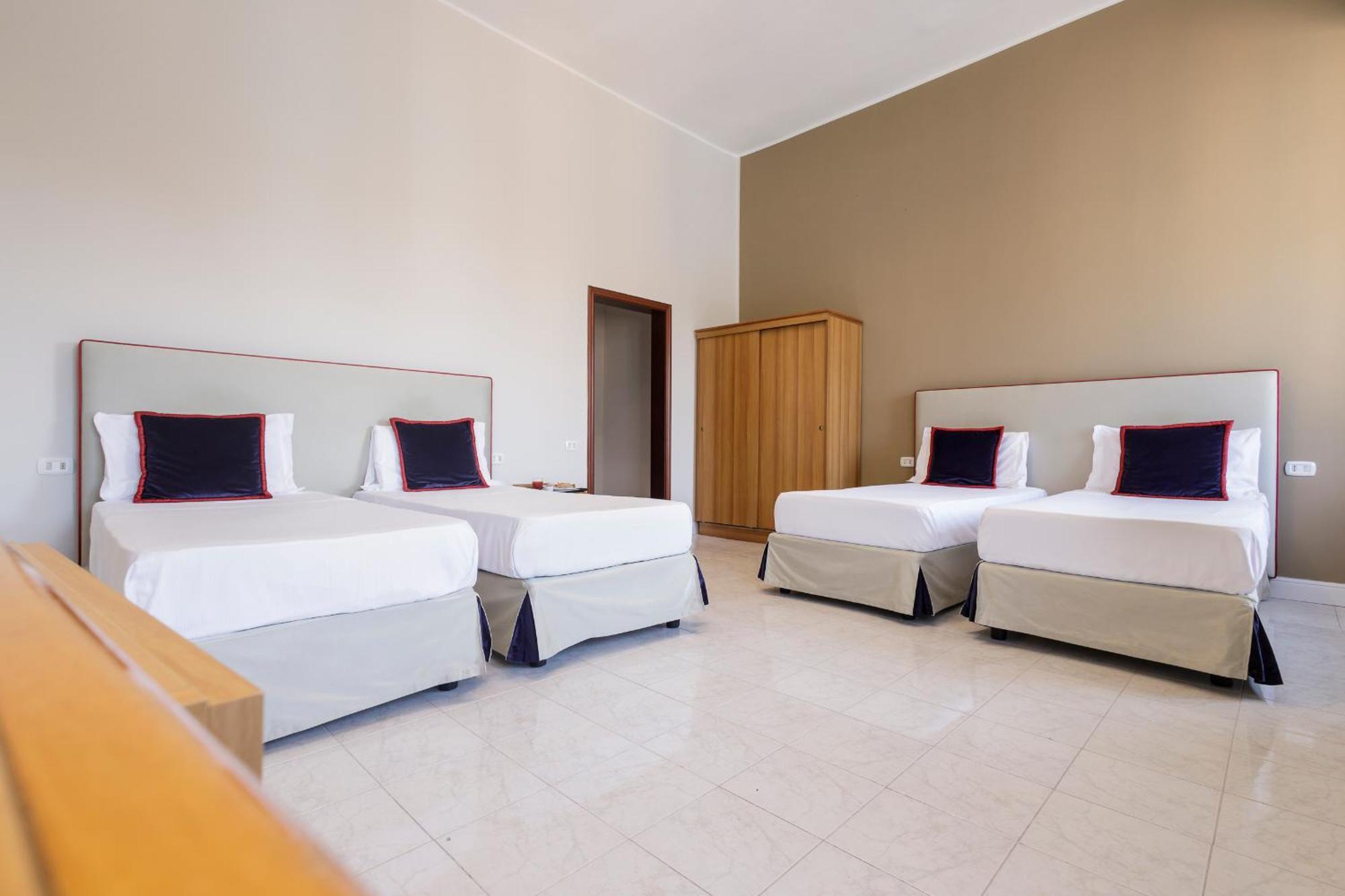 Standard Quadruple Room