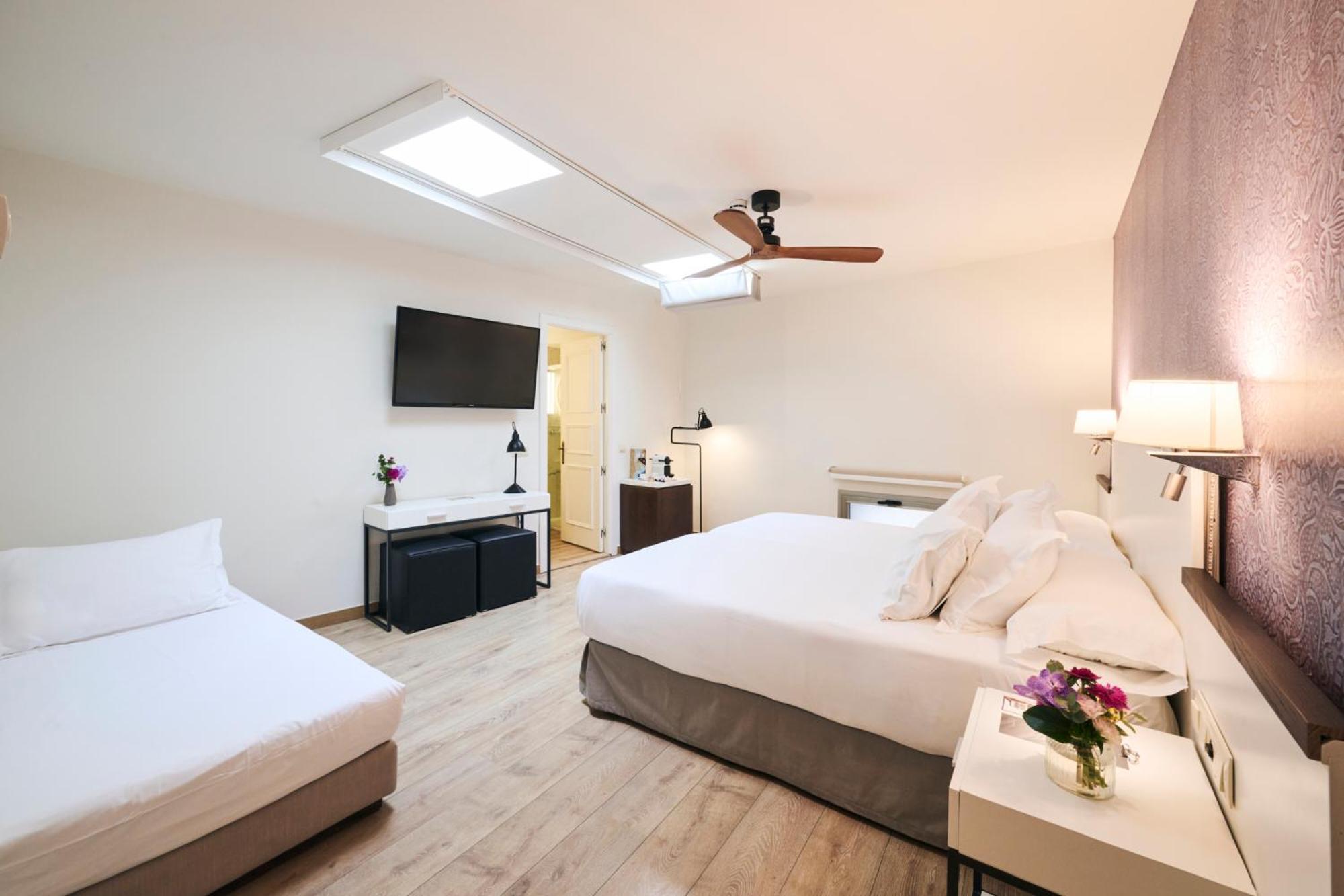 Superior Attic Room
