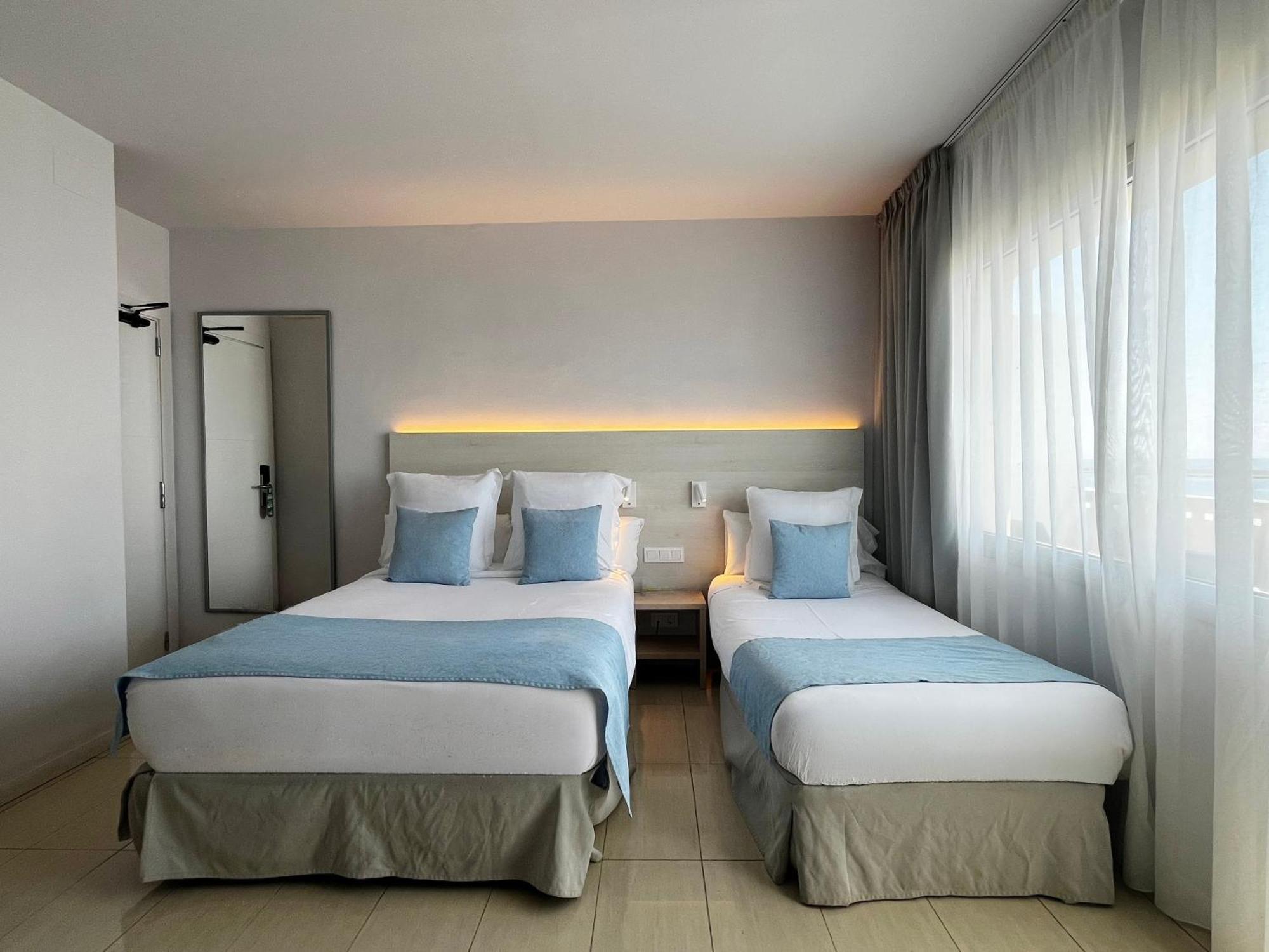 Tweepersoonskamer met Balkon en Extra Bed