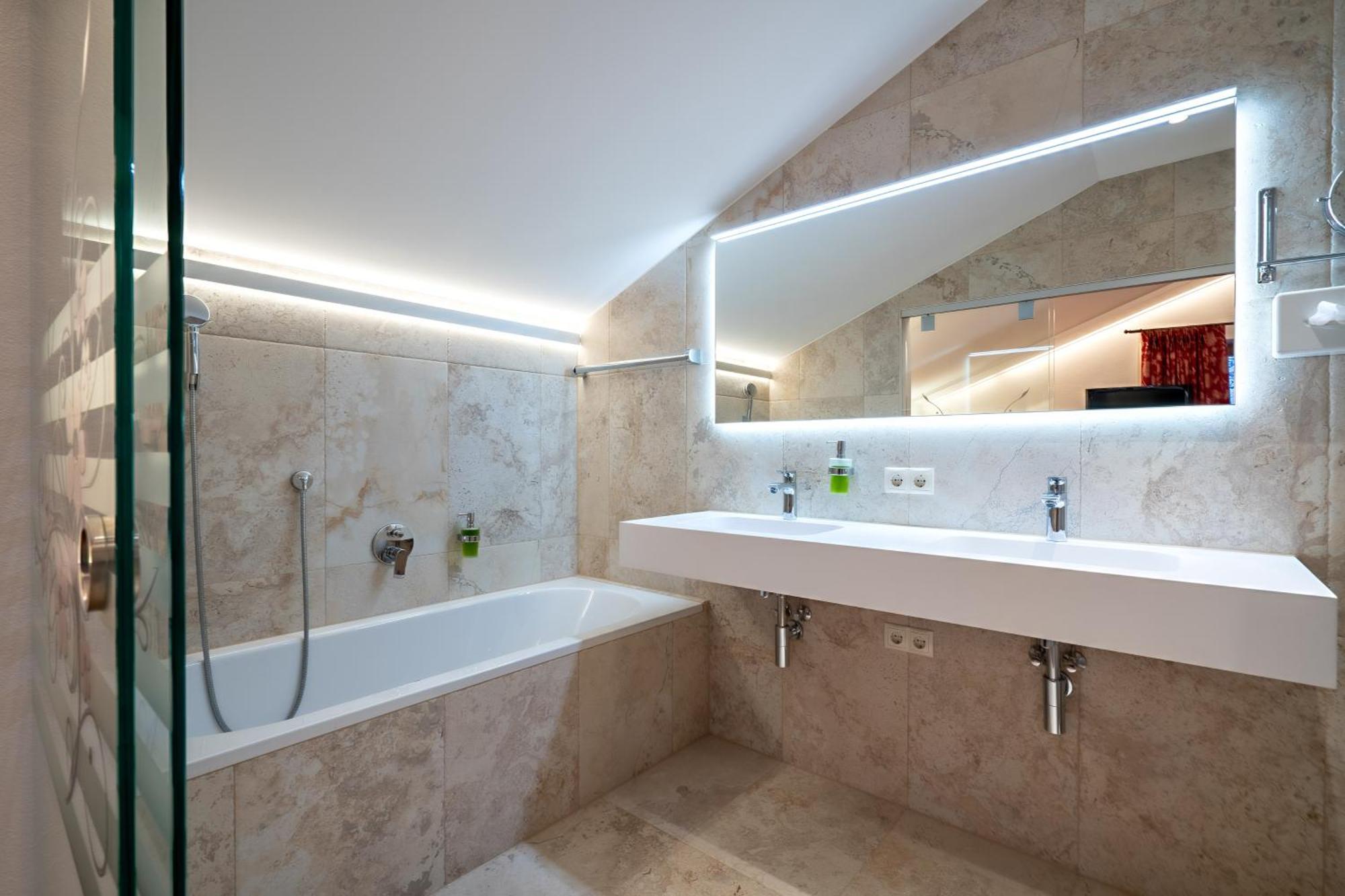 Standard Triple Room Balcony Annex