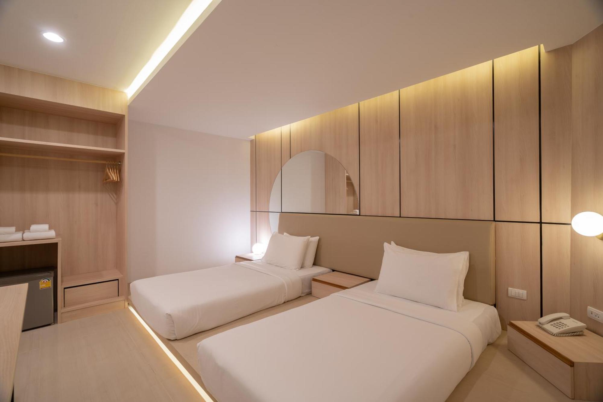 Studio Twin Room - No Window
