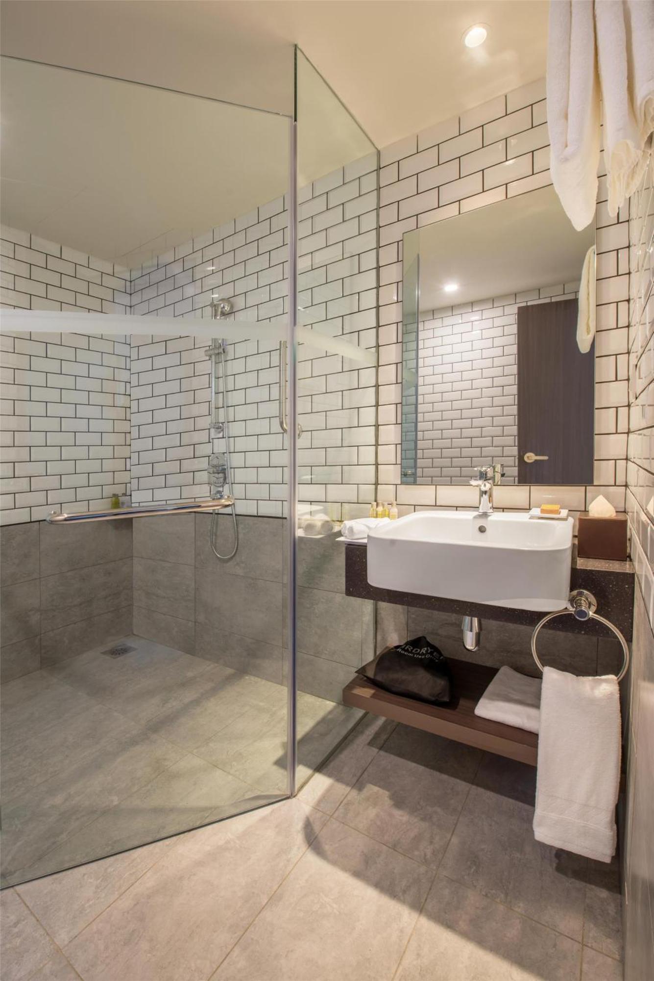 Deluxe Queen Room View