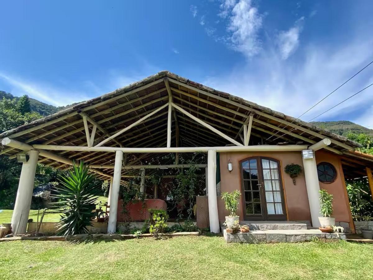 Apartamento com Vista das Montanhas