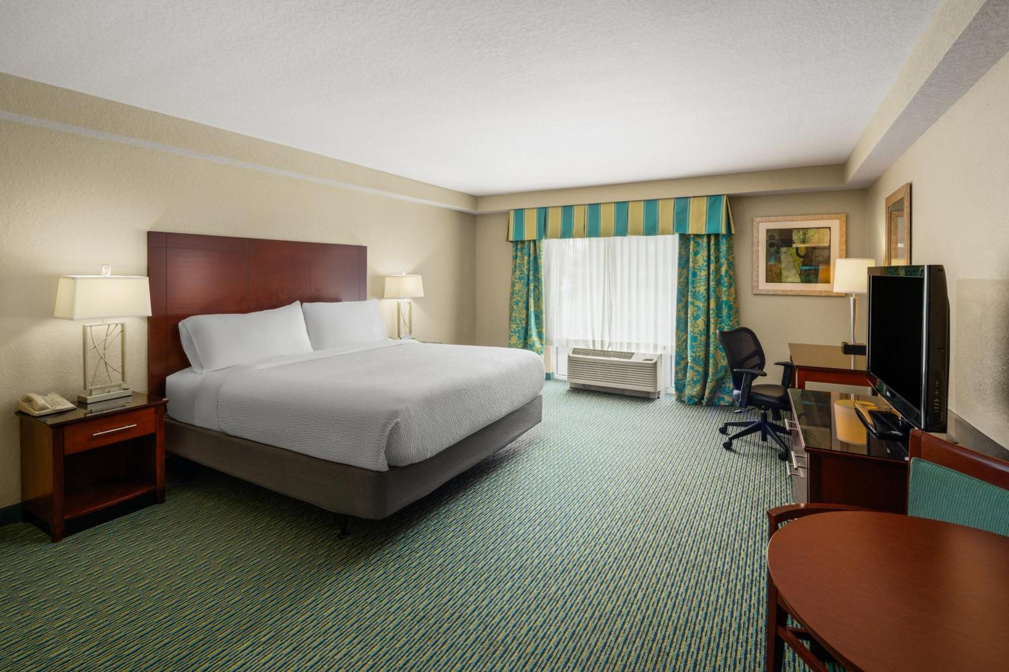 Standard King Room