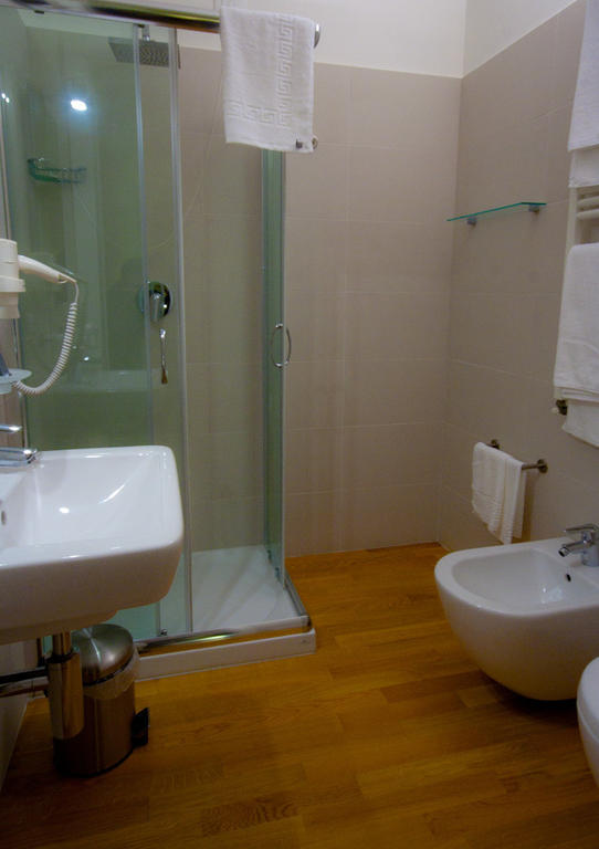 Double Room,249375997:JPEG