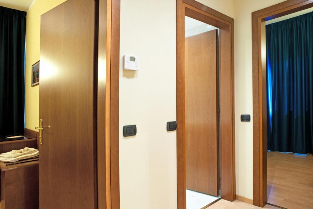 Quarto Triplo Standard