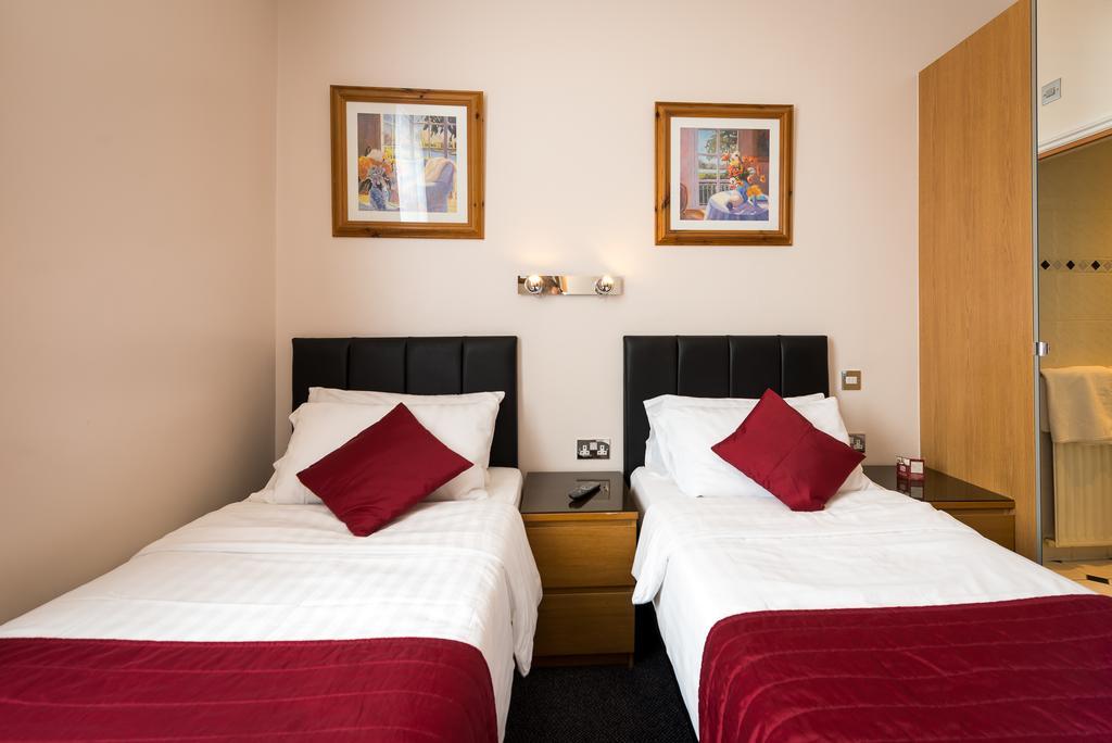 En-suite Twin Room