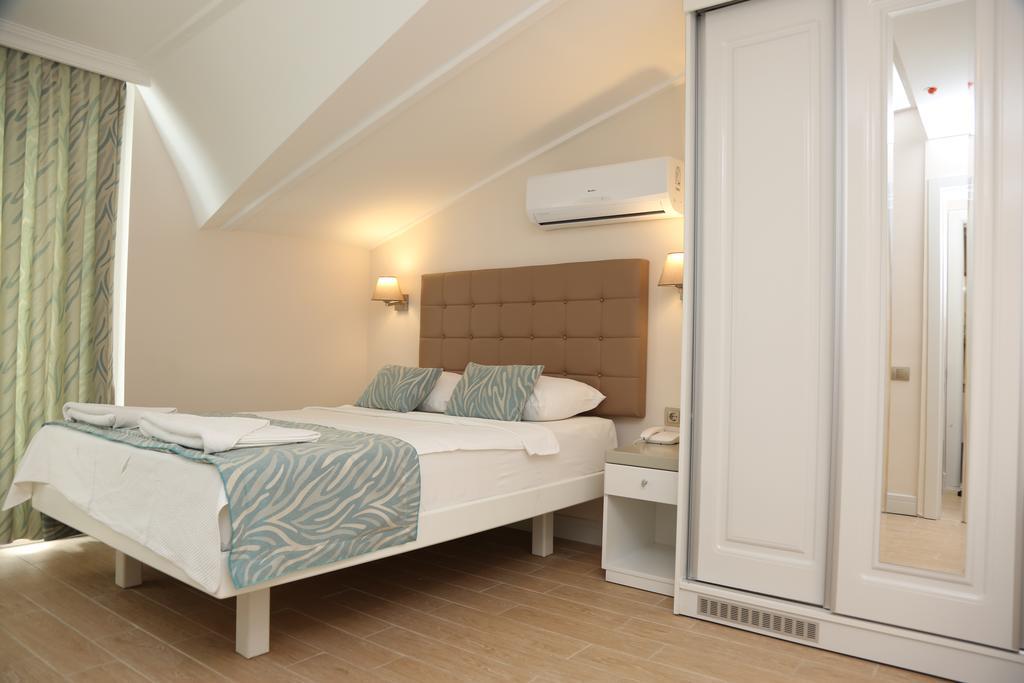 Family Room (4 Adults)