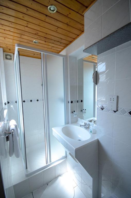 En-suite Single Room