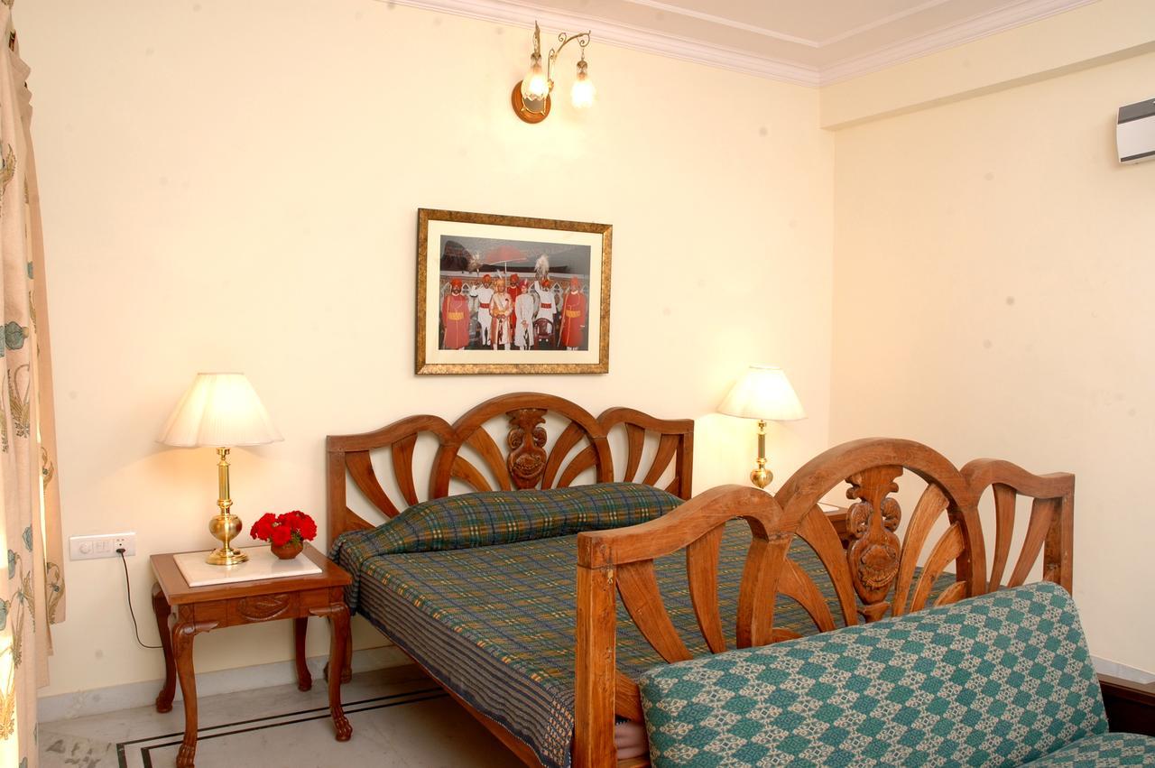 Standard Double or Twin Room,535930812:JPEG