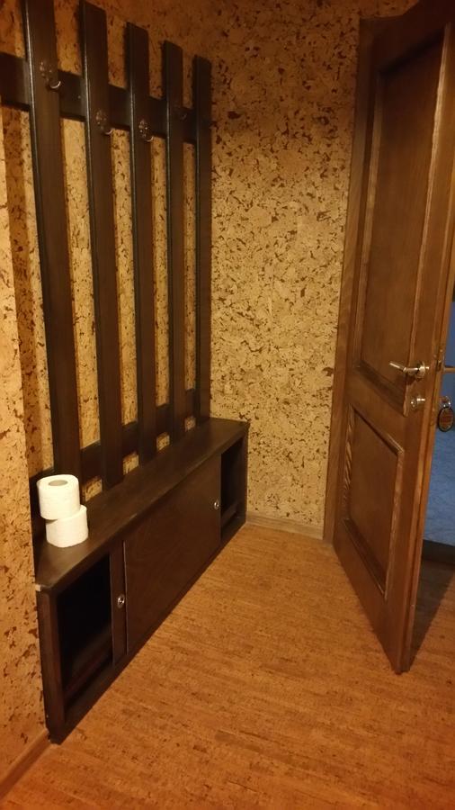 Habitación con cama extragrande y bañera de hidromasaje