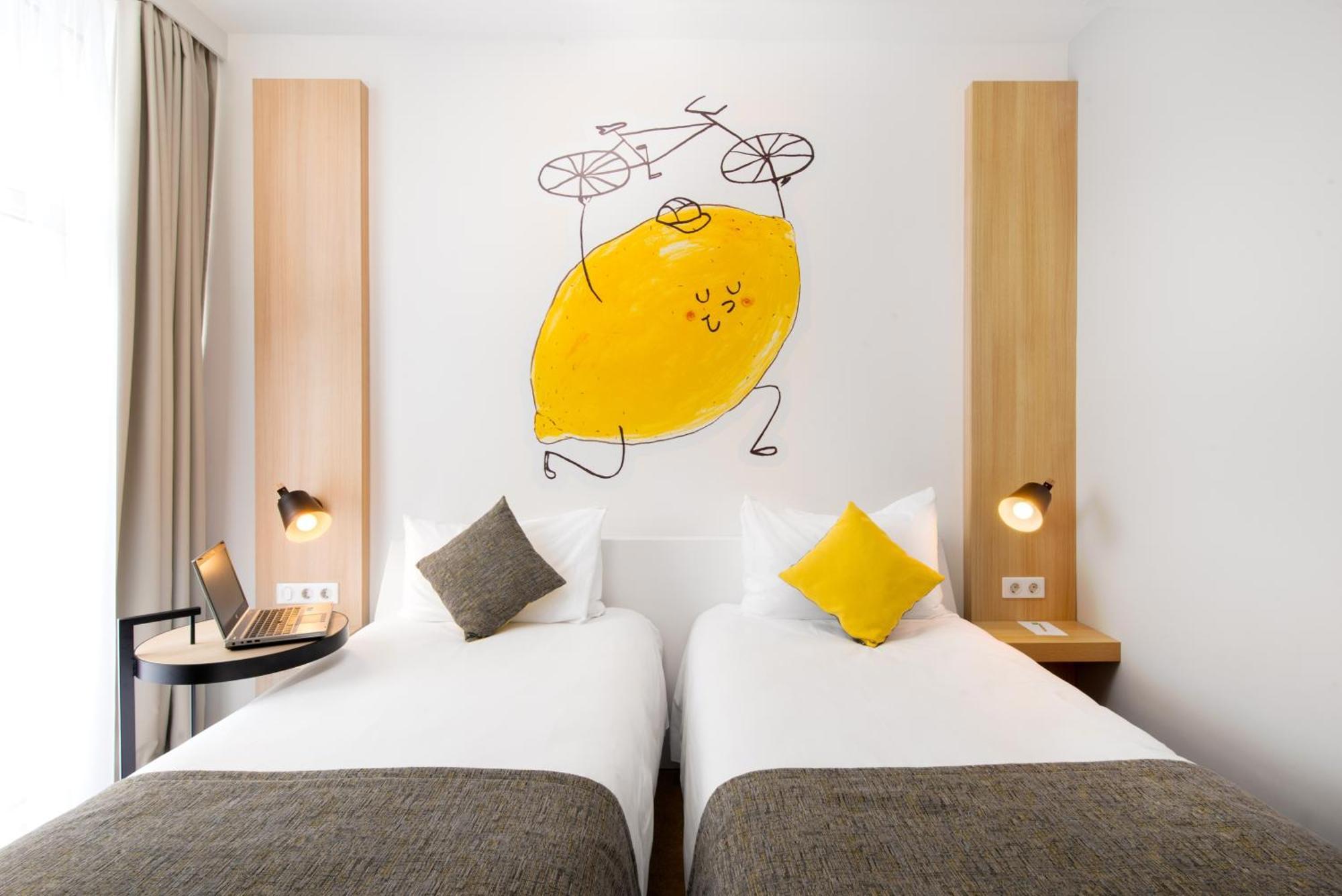 Design Room with Two Single Beds,1539495676:JPEG