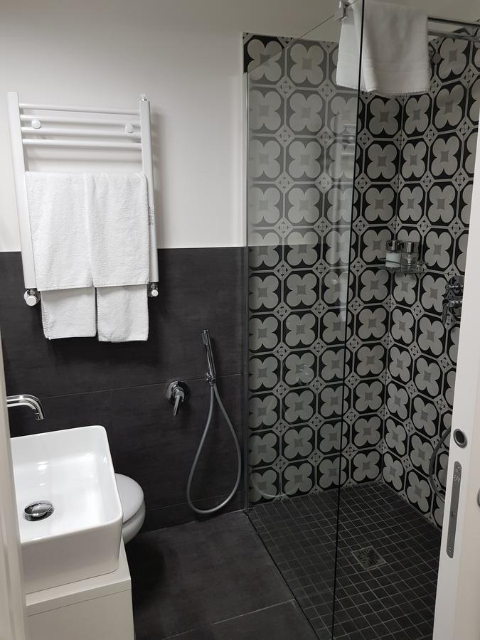 Standard Twin Room,648623745:JPEG