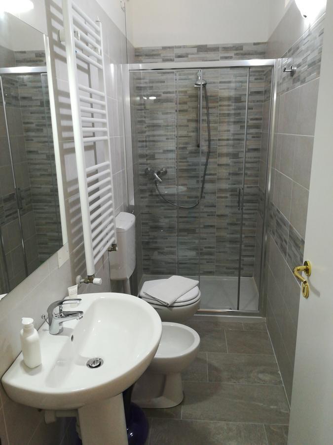 Double Room Private Bathroom,664637625:JPEG