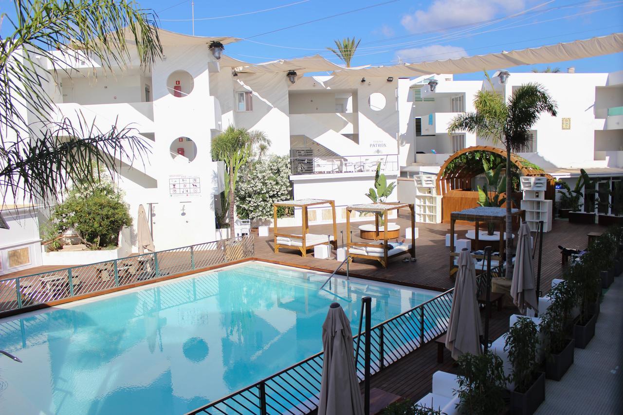 Apartamento com Vista da Piscina