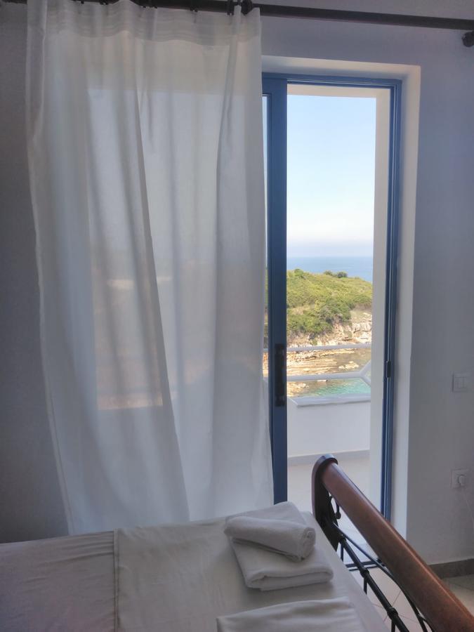 Double or Twin Room with Sea View