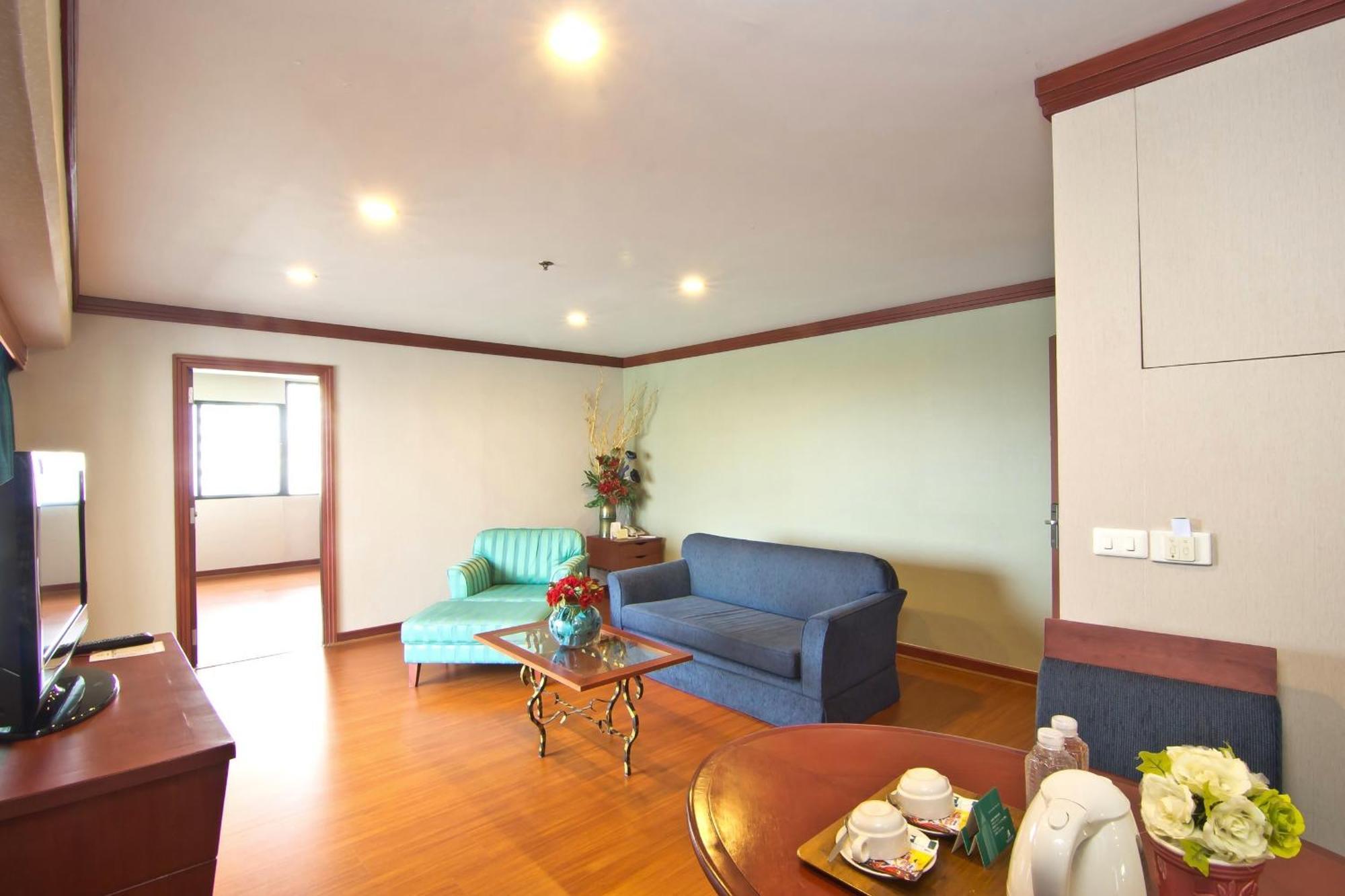 Executive Suite
