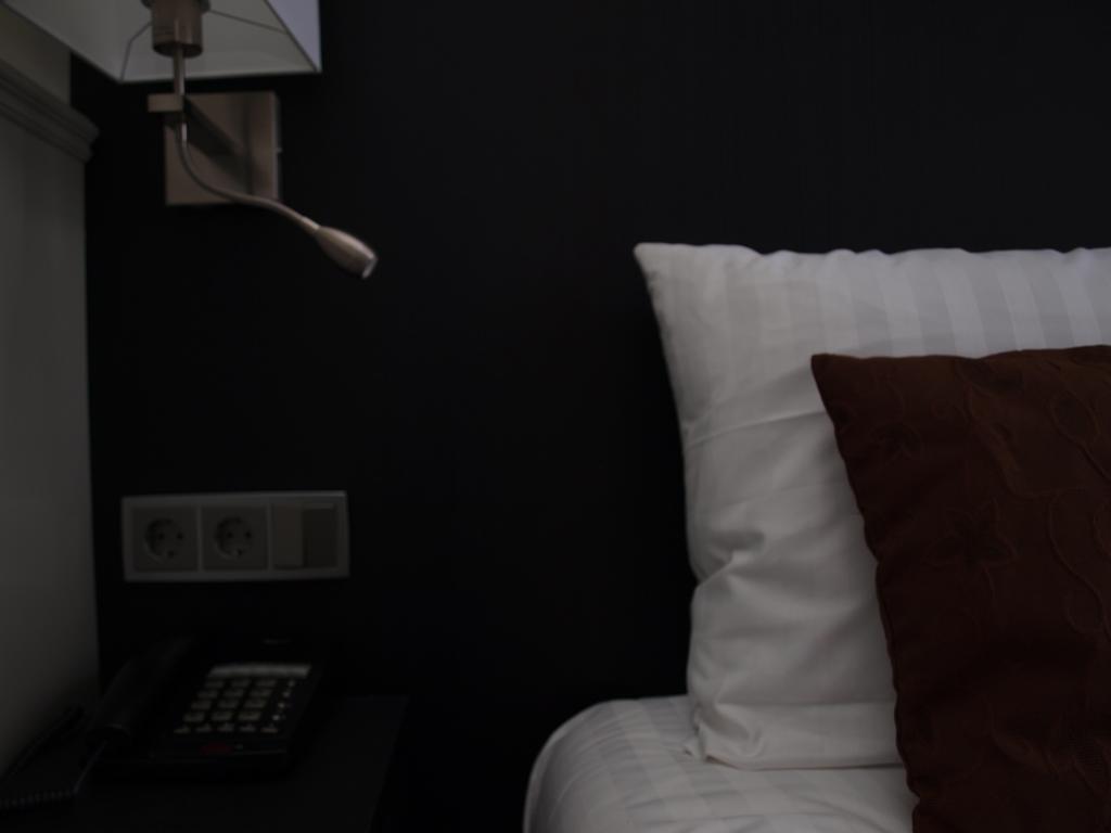 Single Room,1246198687:JPEG