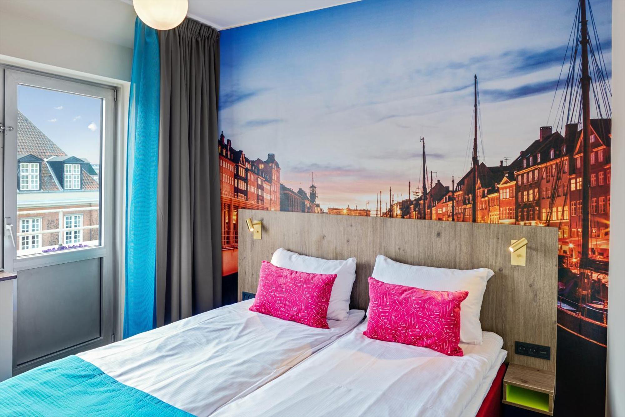 Classic Twin Room Small