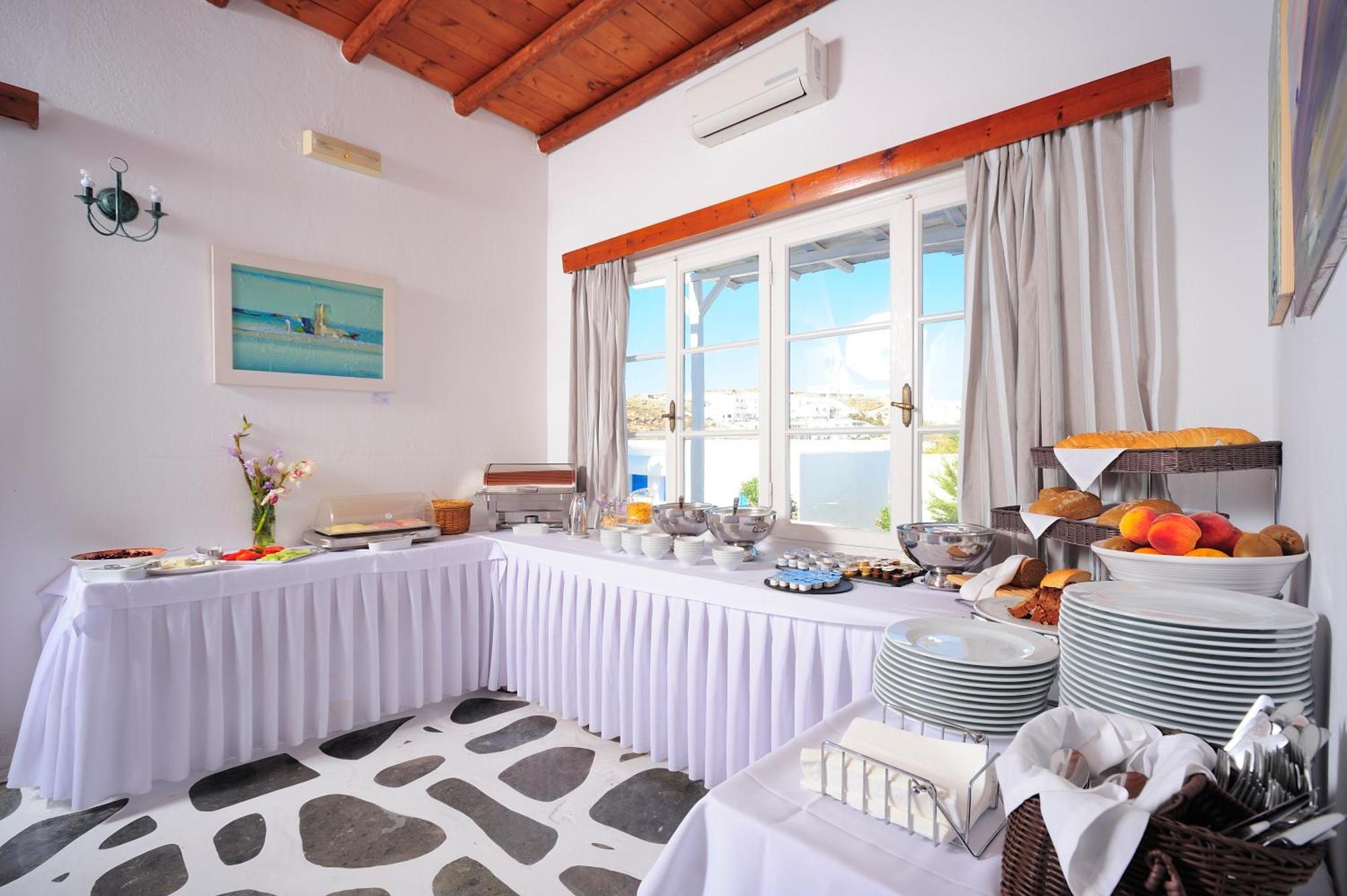 Quarto Quádruplo com Vista do Mar.