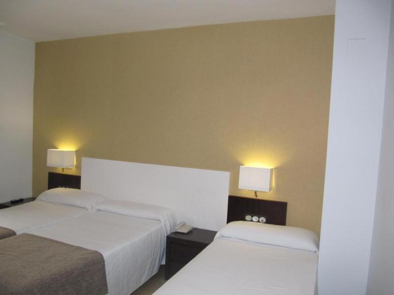 Double Room with Extra Bed,1207792654:JPEG
