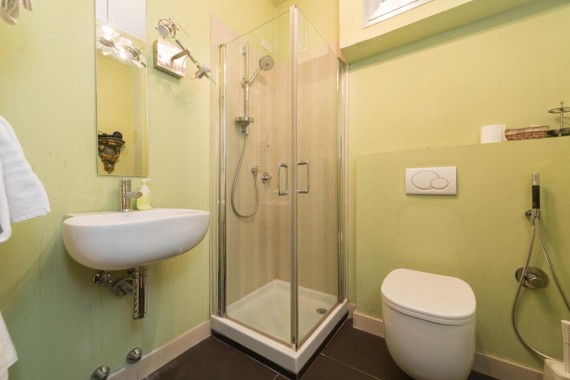 Twin Room with Private External Bathroom
