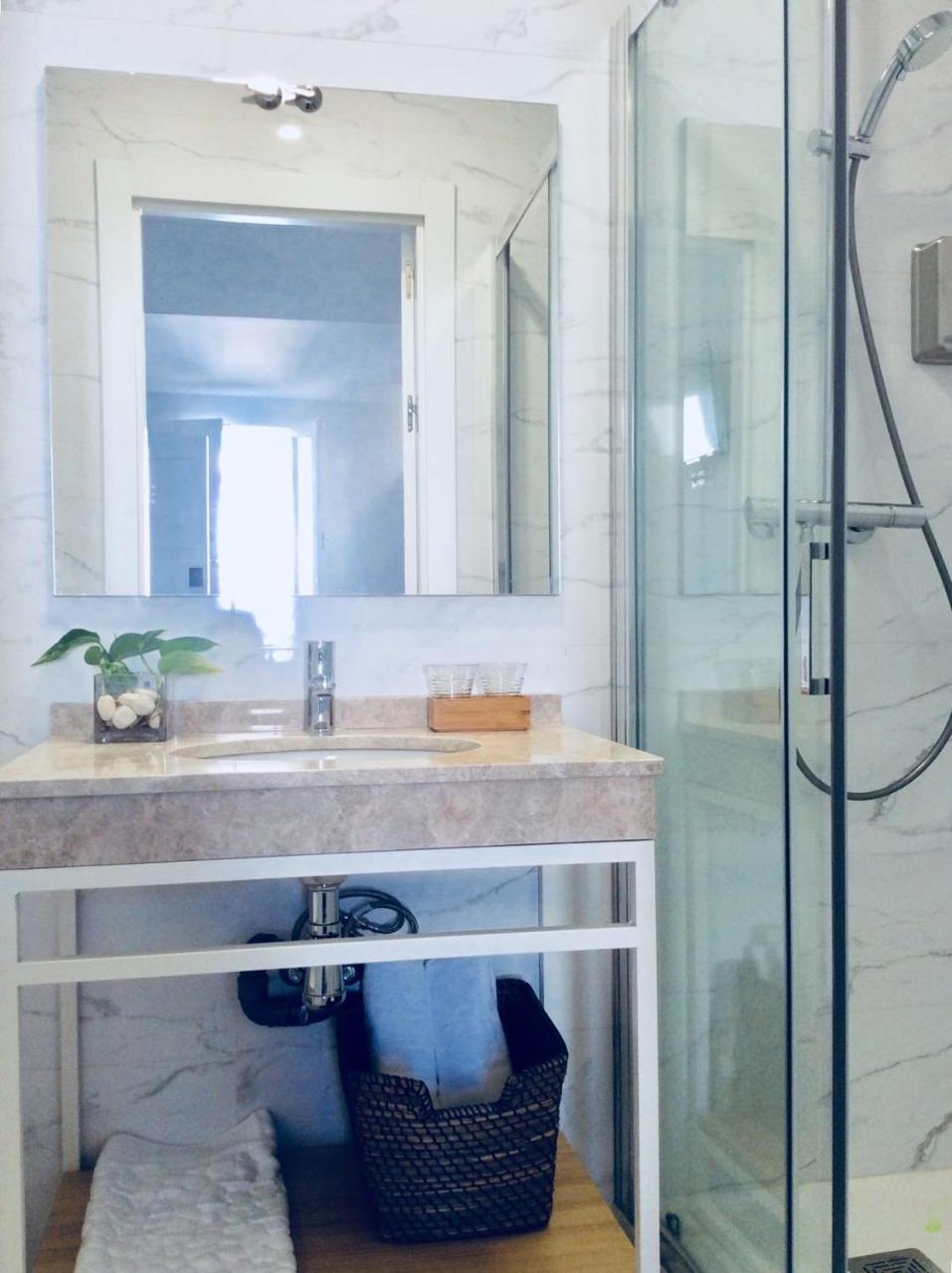 Double Room Private Bathroom