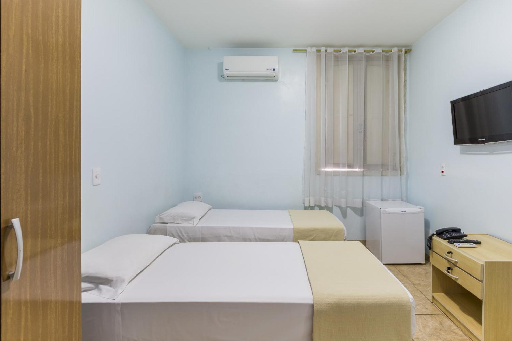 Quarto Twin Standard