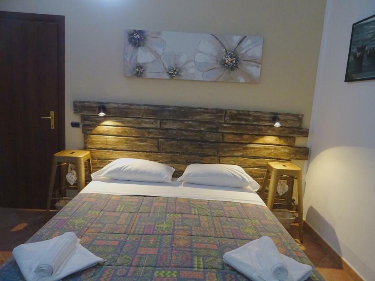 Large Double or Twin Room