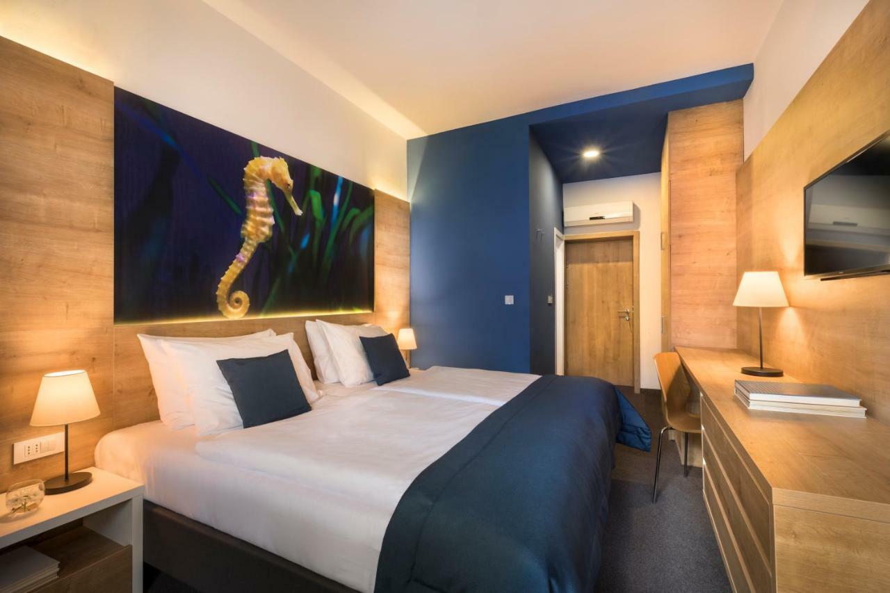 Chambre Double - Vue sur Rue