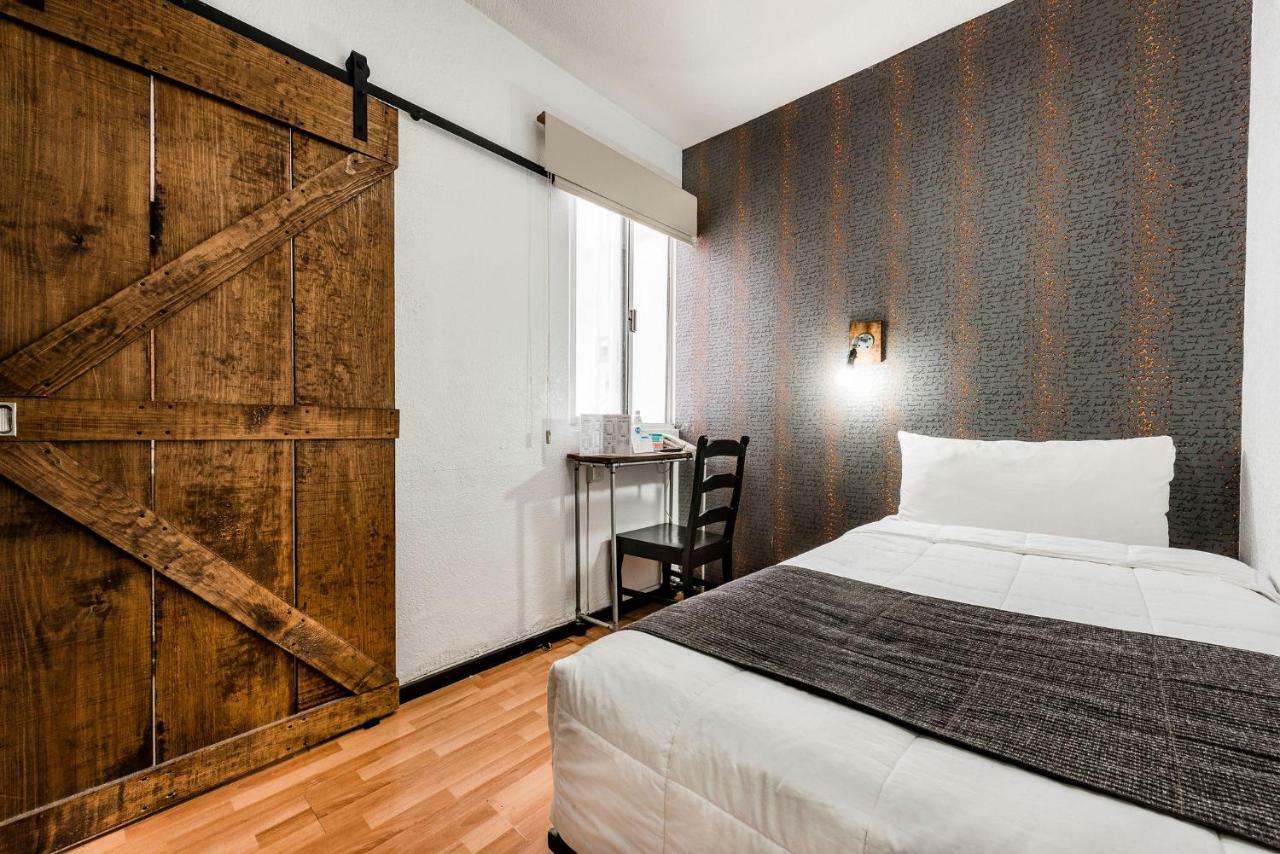 Extra Small Single Room