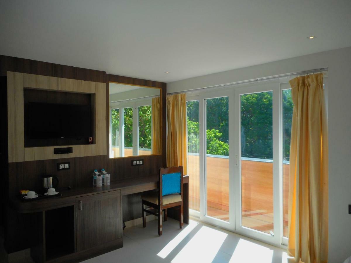 Deluxe Room with Balcony