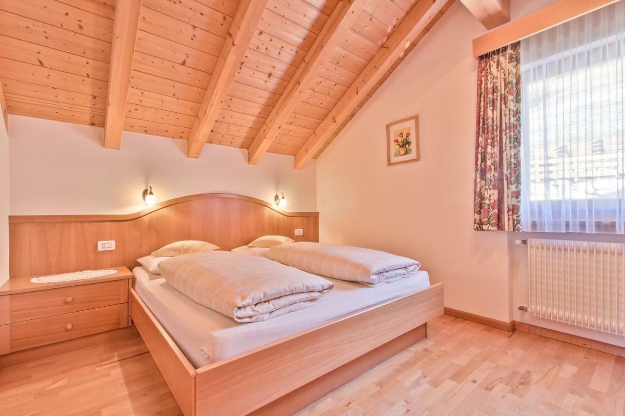 Apartment Attic,850811807:JPEG
