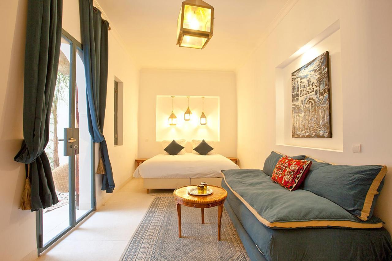 Deluxe Double Room (2 Adults + 1 Child),970326280:JPEG