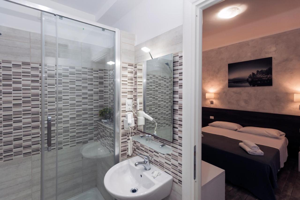 Double Room Private Bathroom