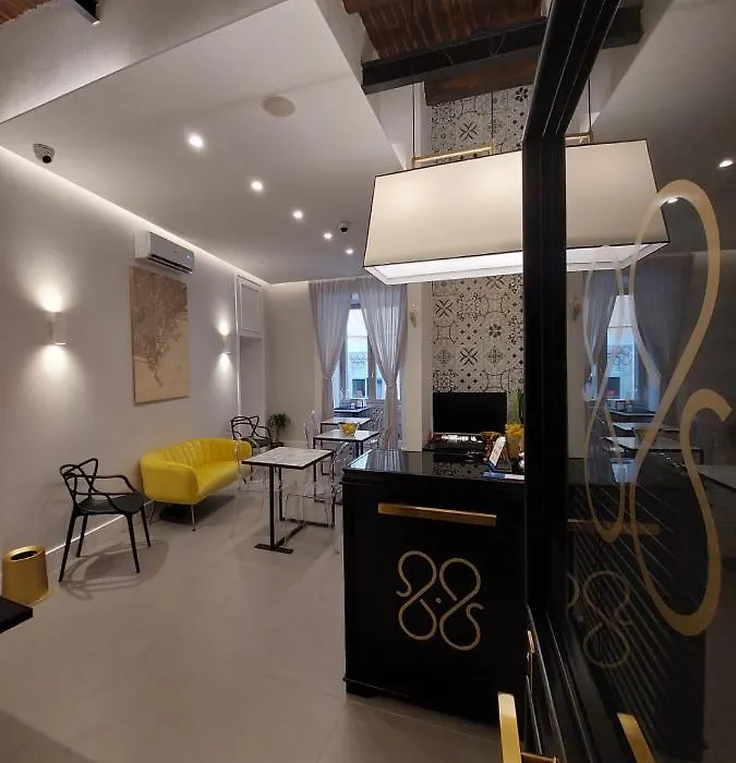 L'Infinito 88 Charmant Rooms-1