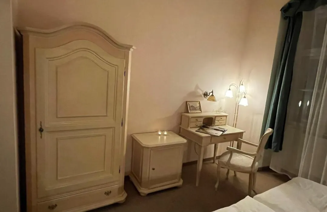 U Cervene Zidle - Red Chair Hotel-1
