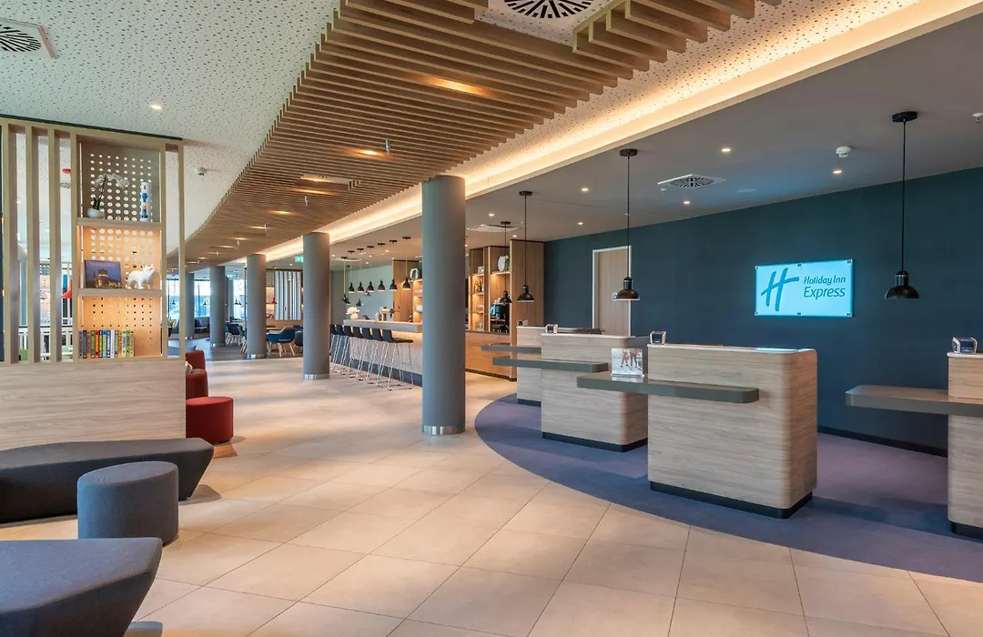 Holiday Inn Express Duesseldorf - Hauptbahnhof By Ihg-1