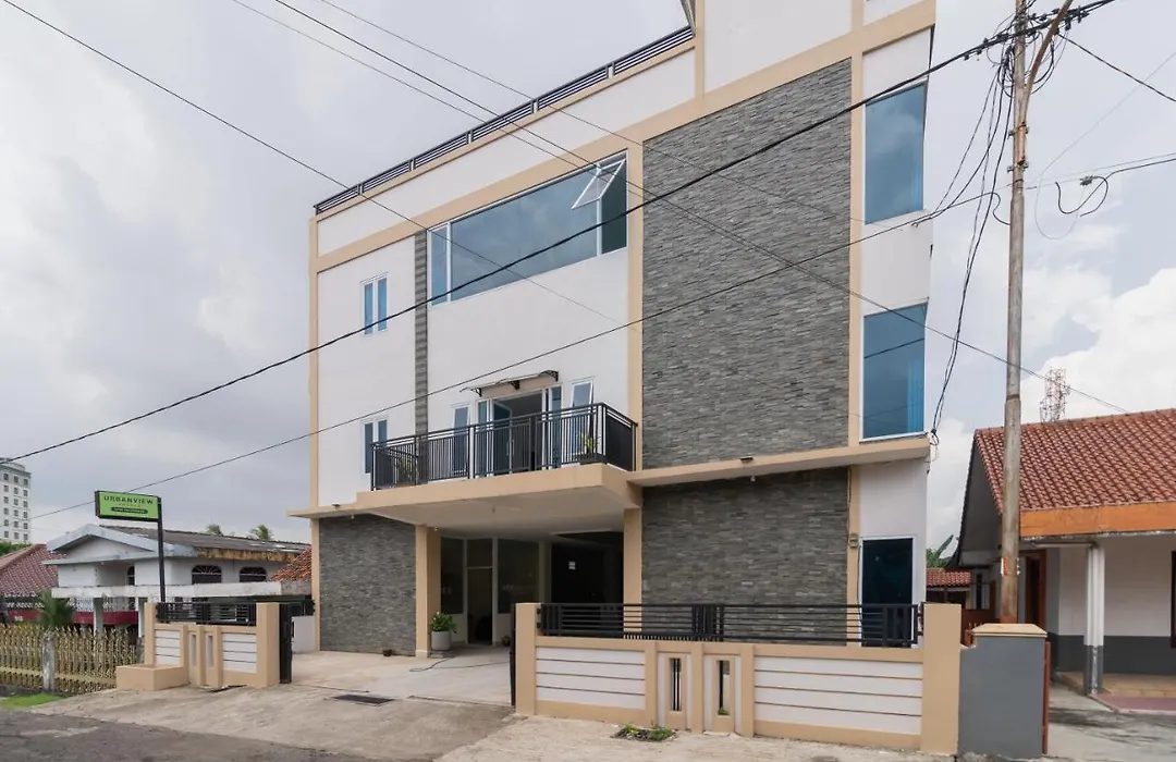 Urbanview Hotel Ephe Palembang By Reddoorz-1