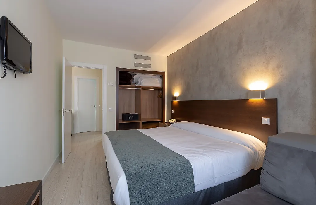 Apartamentos Recoletos-1