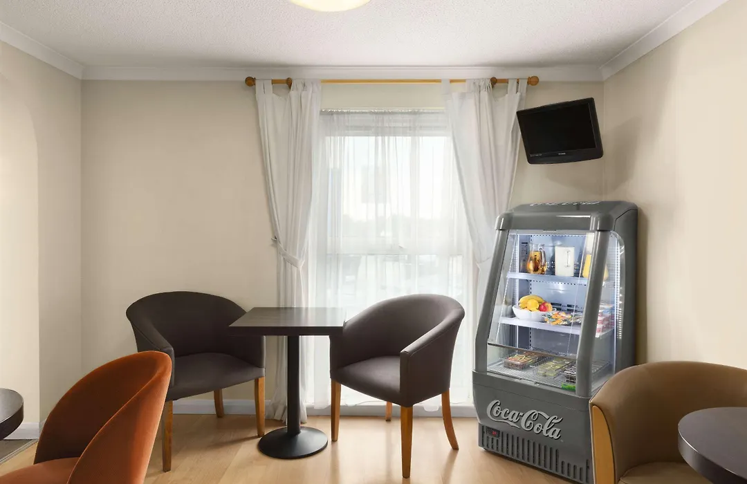 Days Inn Hotel Leicester-1
