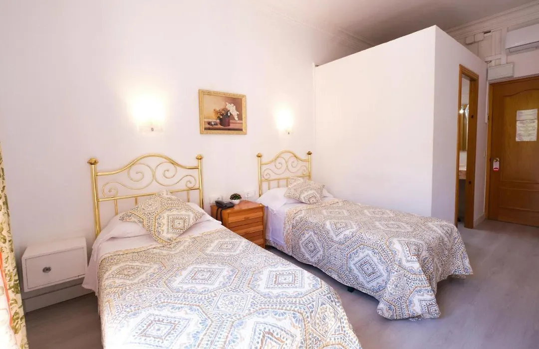 Hostal Ramos-1