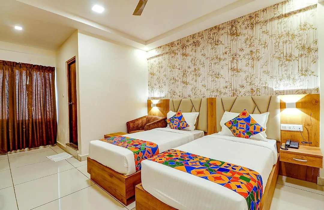 Fabhotel Rotano Grand-1