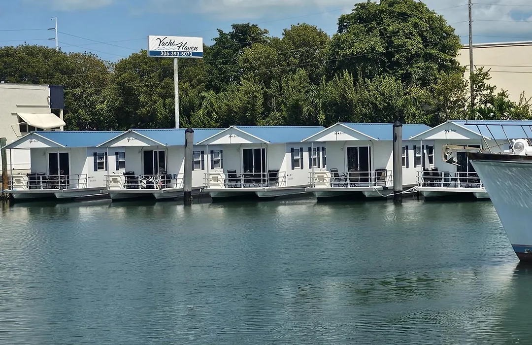 Yacht Haven-1