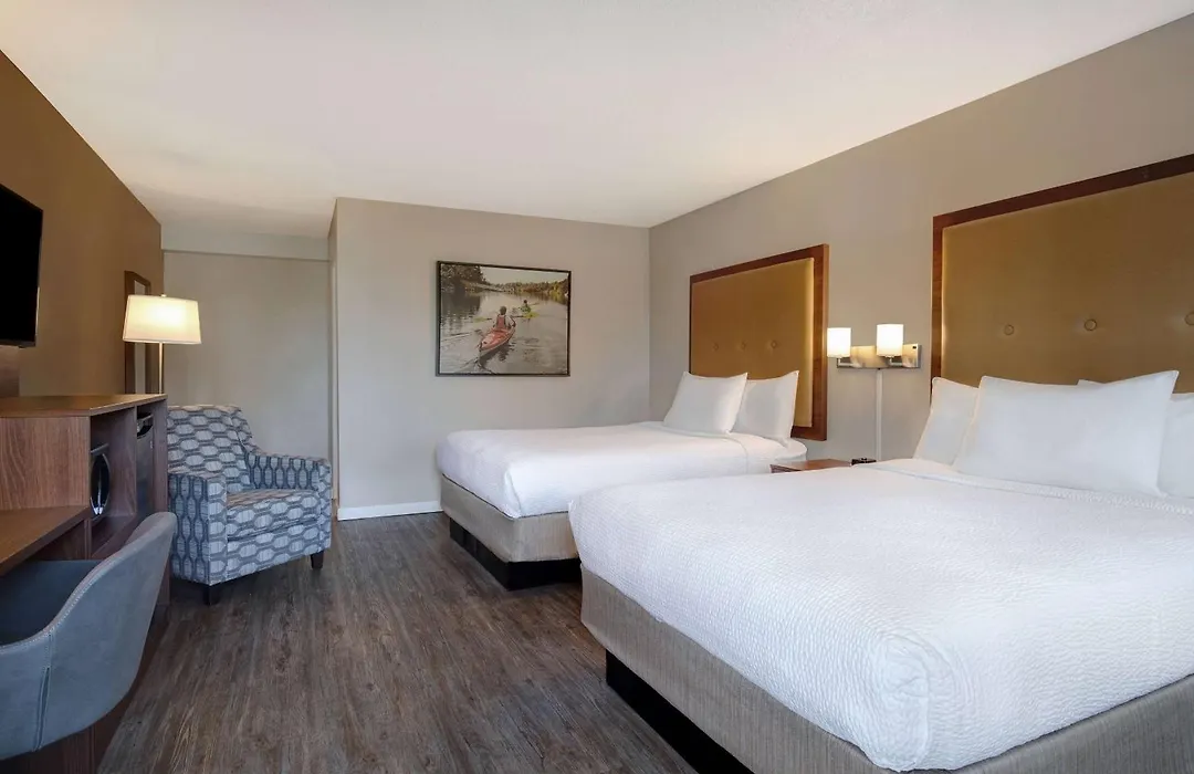 Days Inn By Wyndham Victoria Uptown-1
