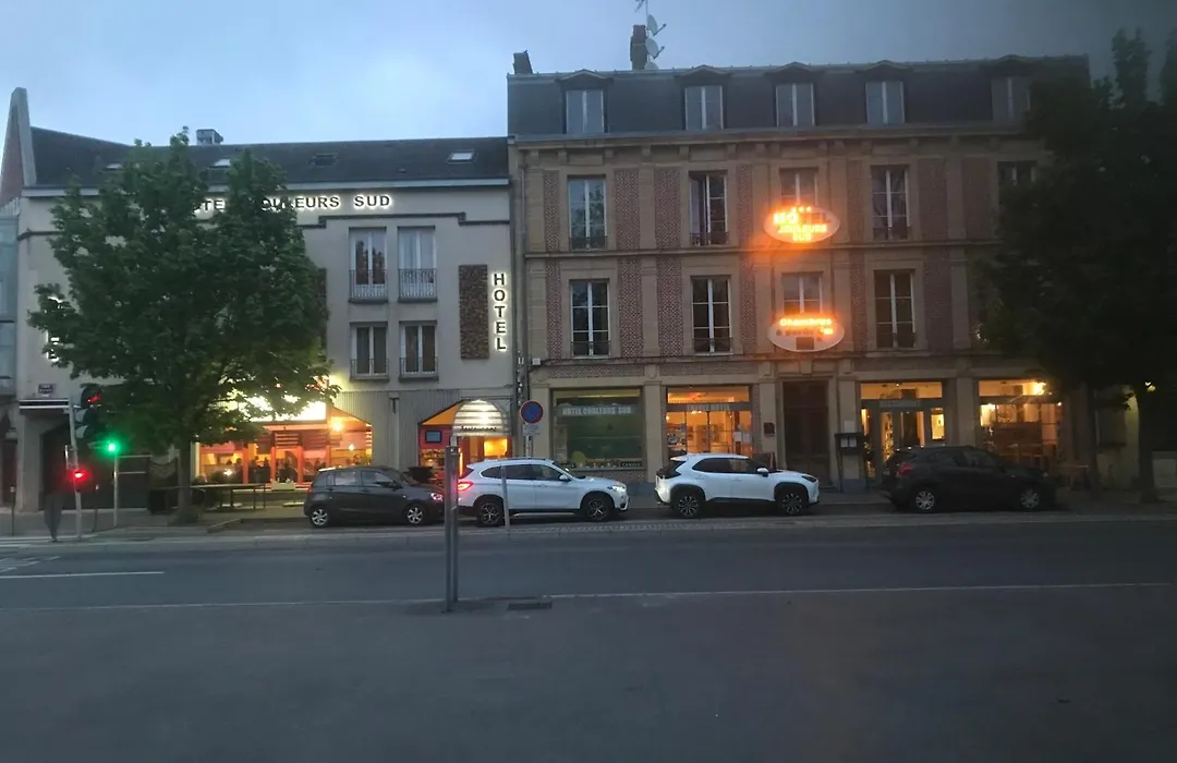 Hotel Couleurs Sud Avec Ascenseur Et Restaurant Centre Ville-Gare Charleville-Mezieres-1