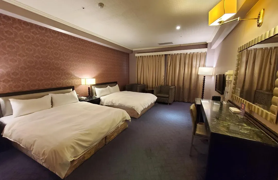 Well Garden Hotel-1
