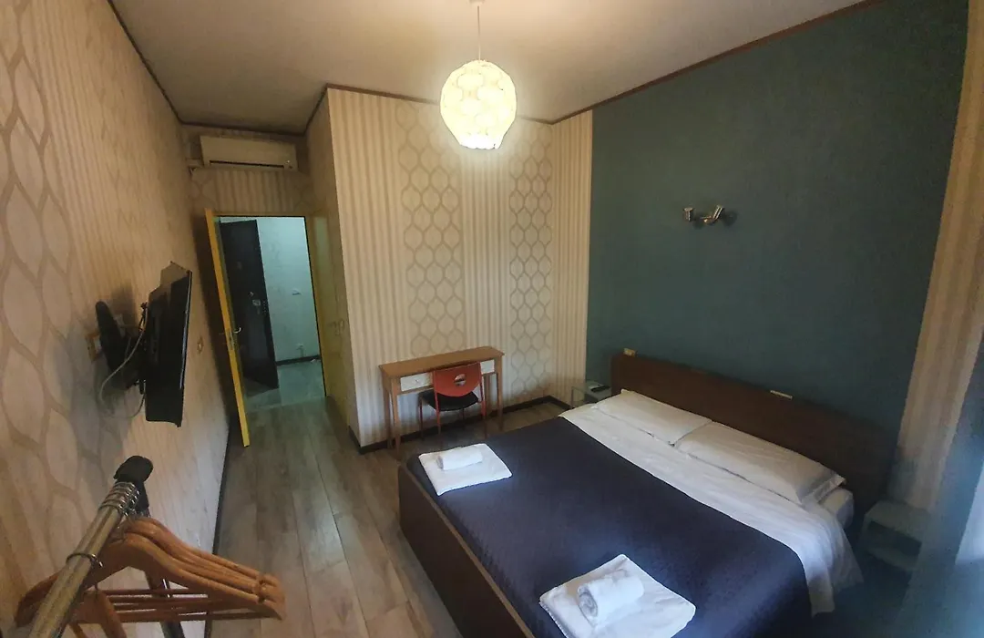 Sira House Milano-1