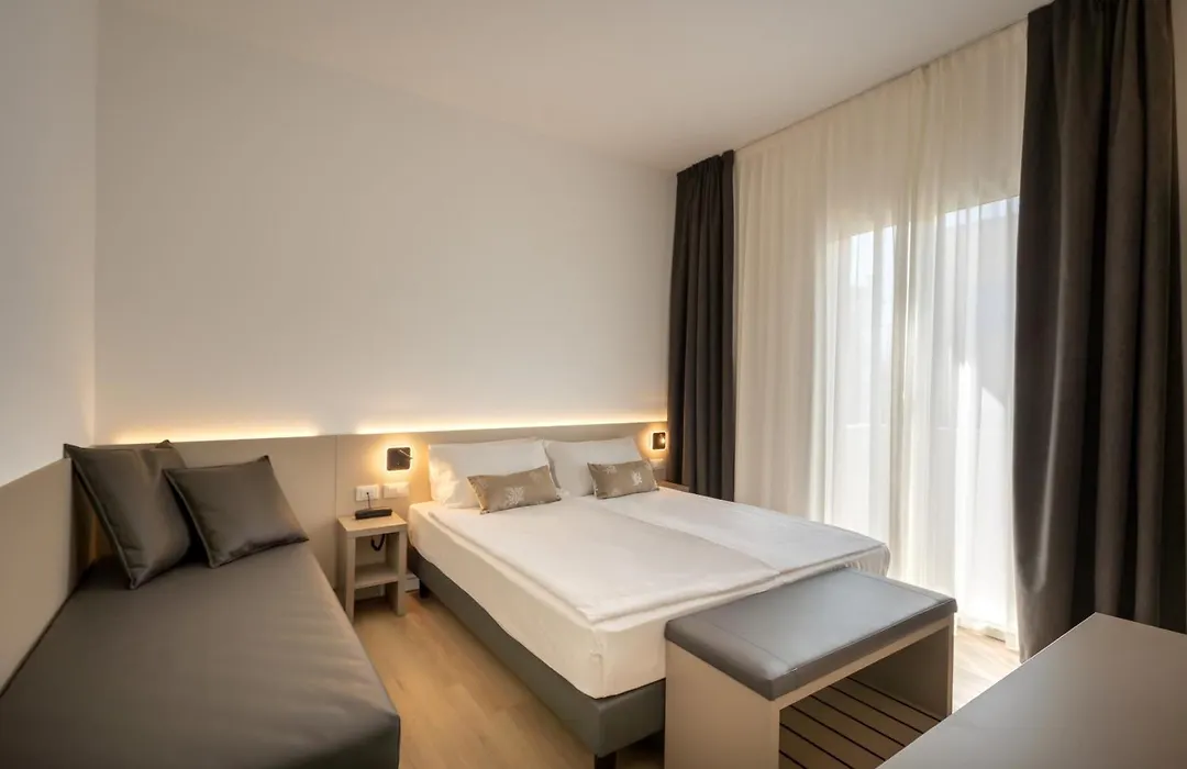 Hotel Delfino-1